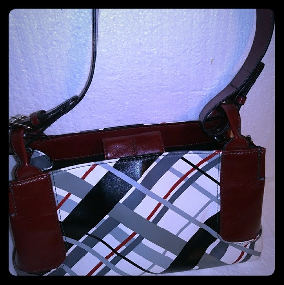 Really nice midsize pocketbook - Picture 2 of 8